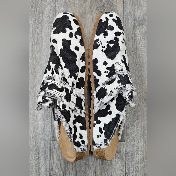 Women's Very G Black and White Cow Print Clog Shoes-Size 9 - Picture 5 of 9